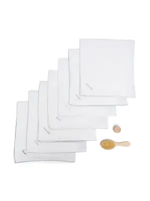 Набор из платков и щетки