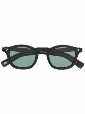 Солнцезащитные очки трапециевидной формы