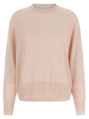 Свитер с круглым вырезом