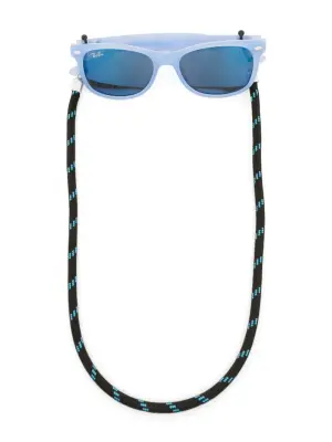 Солнцезащитные очки трапециевидной формы