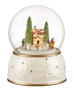 Декор в виде снежинки