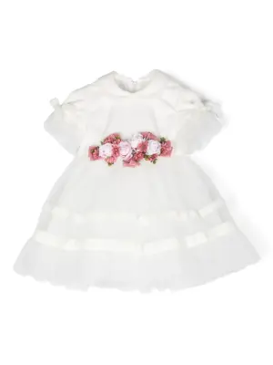 Платье с цветочной аппликацией