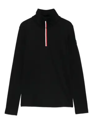 Спортивный топ на молнии с высоким воротником