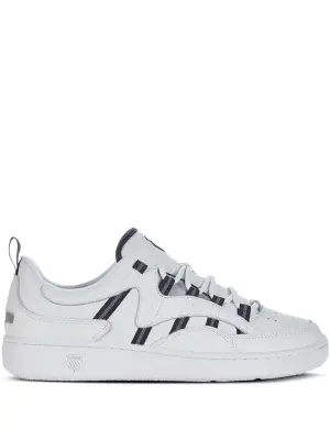 кроссовки с полосками