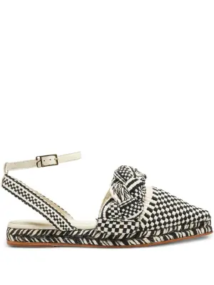 Плетеные сандалии с ремешком на щиколотке