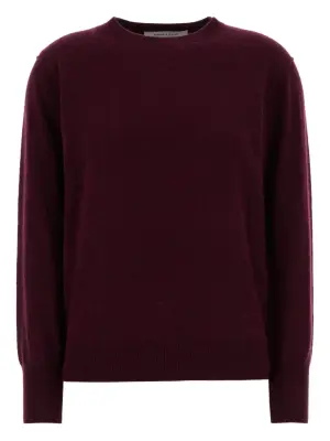 Свитер с круглым вырезом