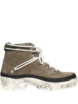 Ботинки на шнуровке