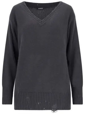 Свитер с эффектом потертости