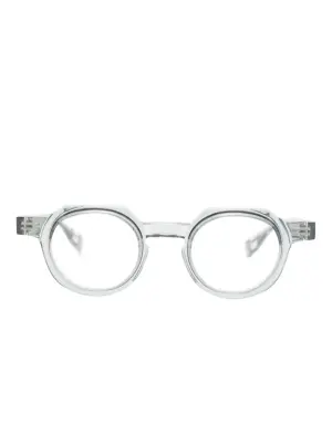 Очки в круглой оправе