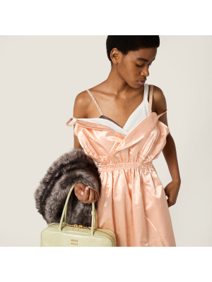 Атласный бюстгальтер