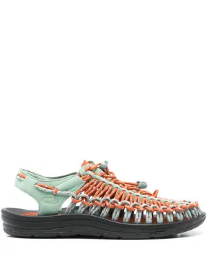 Сандалии с плетеными ремешками