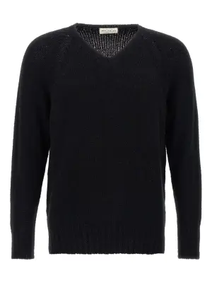 Свитер с V-образным вырезом