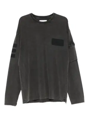 Футболка с карманом на рукаве