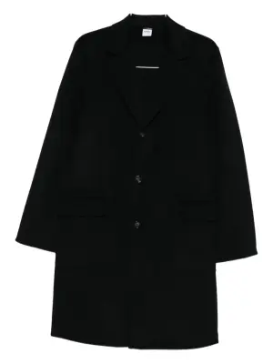 Однобортное пальто с клапанами на карманах