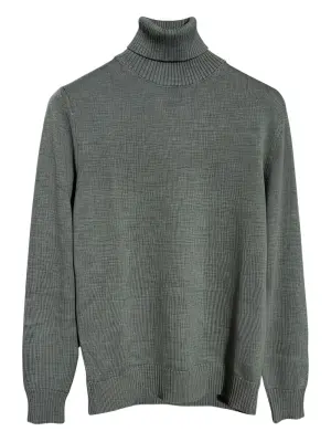 Тонкий вязаный джемпер