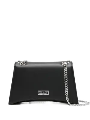 Сумка через плечо с цепочным ремешком и украшением из жемчуга