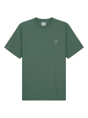 Футболка с вышитым логотипом